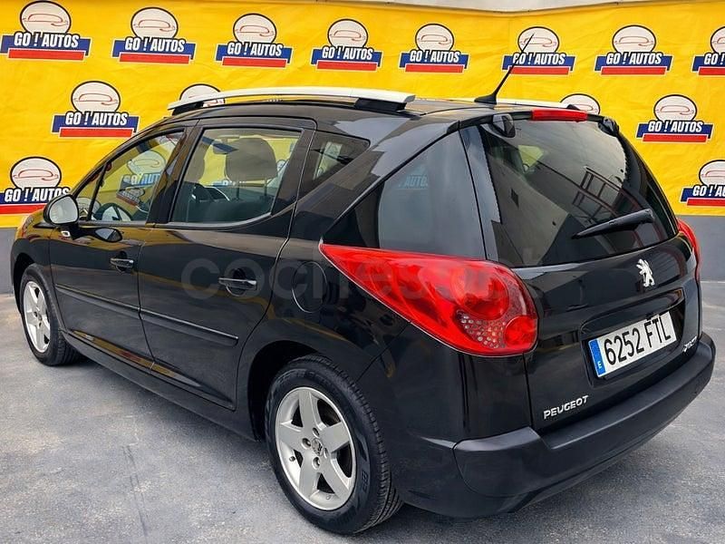 Usado Peugeot 207 95 CV (69 kW) 2007 Negro Familiar