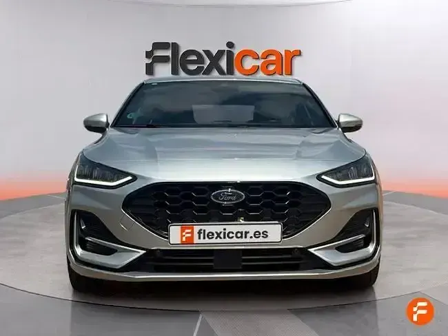 Usado Ford Focus ST-Line 125 HP (91 kW) 2023 Cinzento