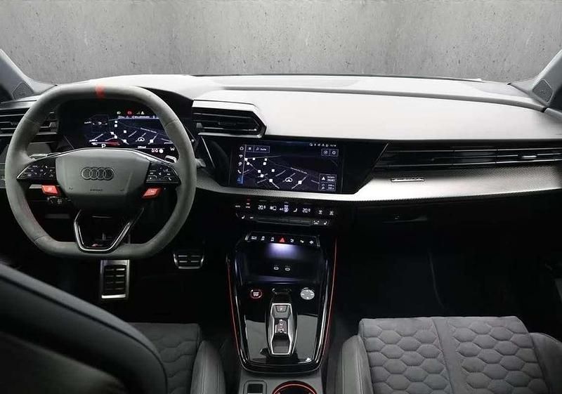 Usado Audi RS3 Sportback Premium 400 CV (294 kW) 2025 Negro Utilitario