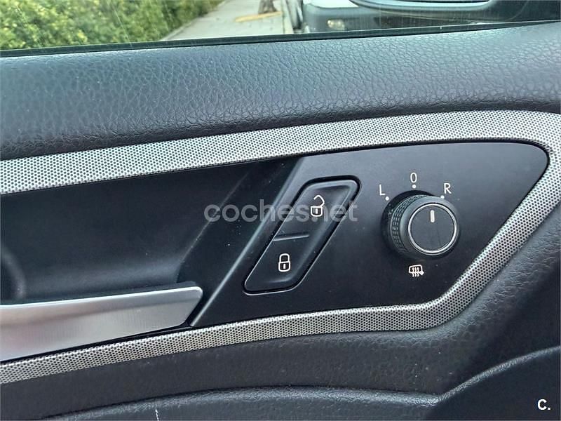 Usado VW Golf VII Advance 115 CV (84 kW) 2018 Azul Familiar