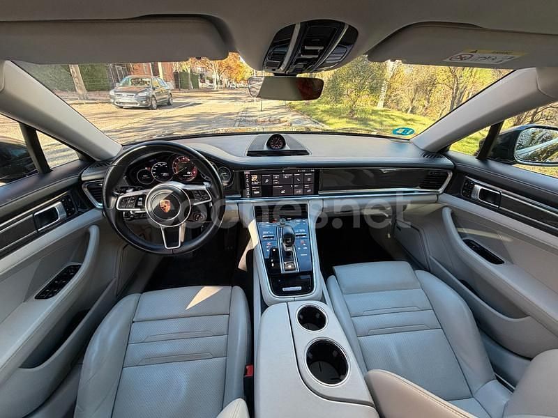 Usado Porsche Panamera Sport Turismo 462 CV (339 kW) 2019 Gris / plata Familiar