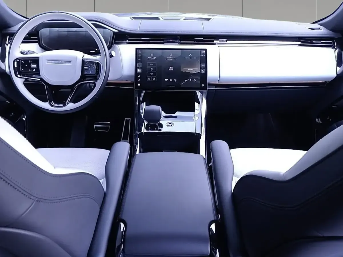 Usado Land Rover Range Rover Sport SE Dynamic 249 CV (183 kW) 2025 Eiger grey SUV