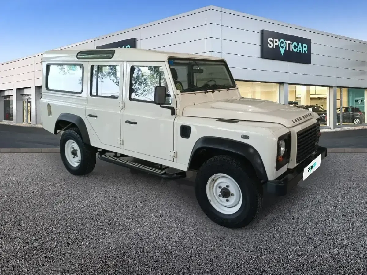 Begagnad Land Rover Defender S 122 HK (89 kW) 2010 Vit SUV