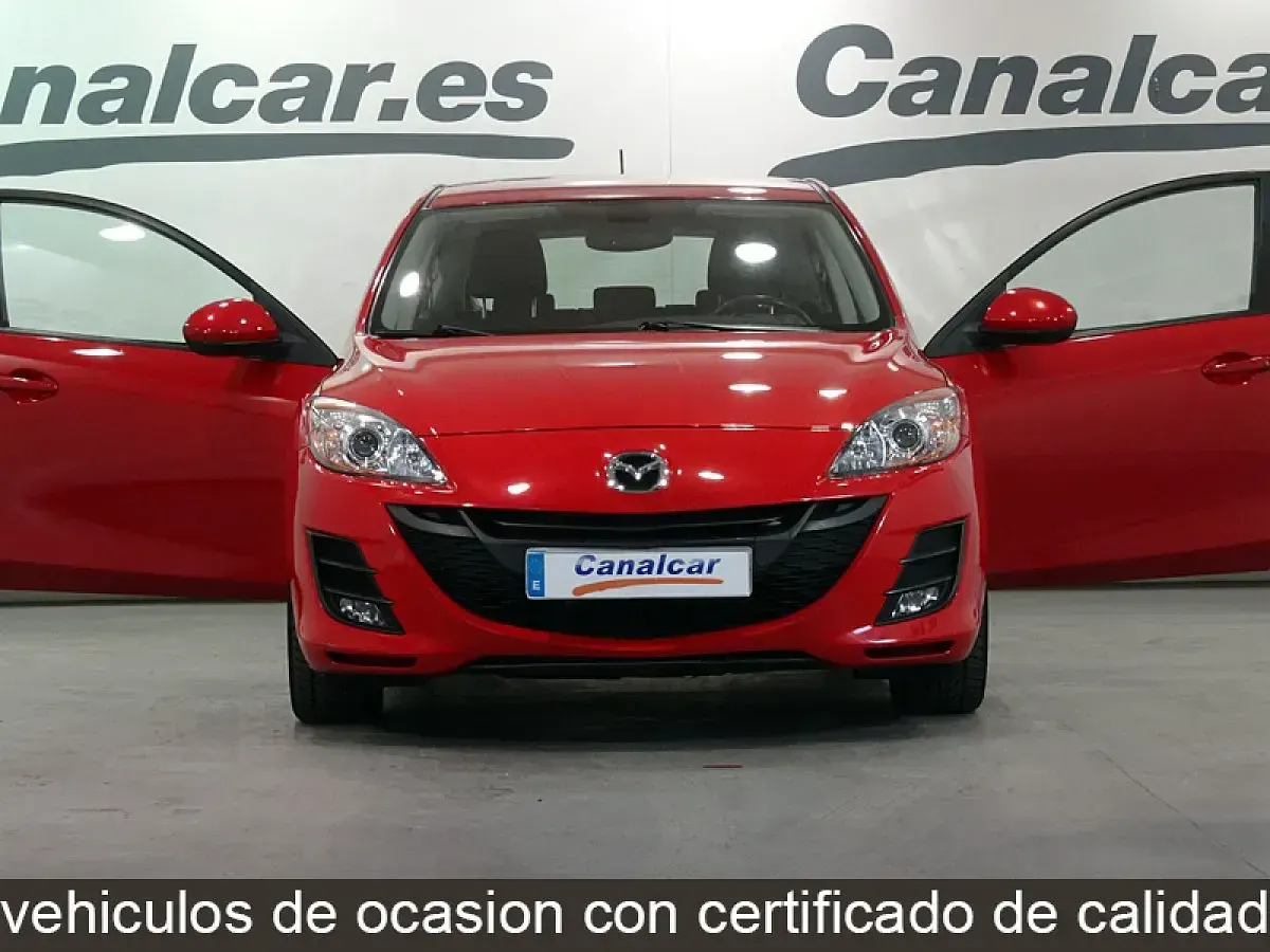 Usado Mazda 3 Active 109 CV (80 kW) 2009 Rojo