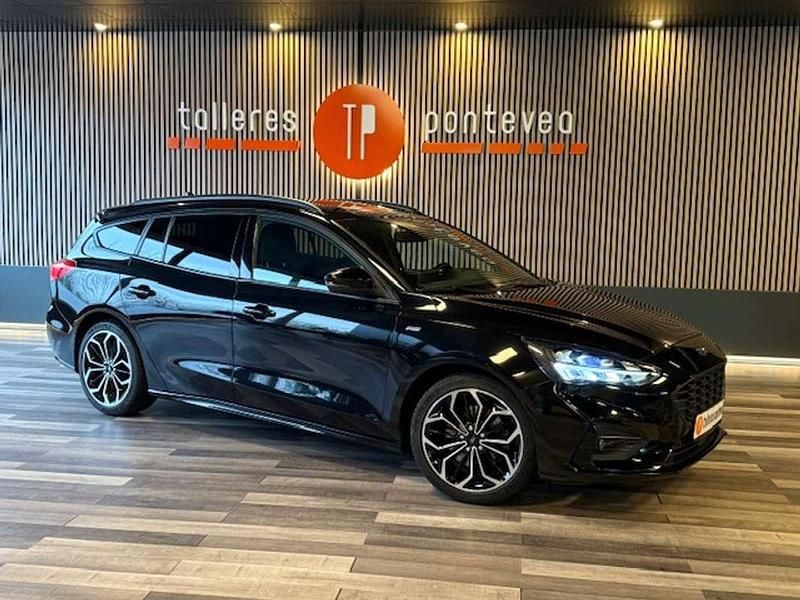 Usado Ford Focus ST-Line 150 CV (110 kW) 2020 Negro Familiar