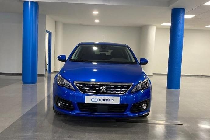 Usado Peugeot 308 Allure 130 CV (95 kW) 2020