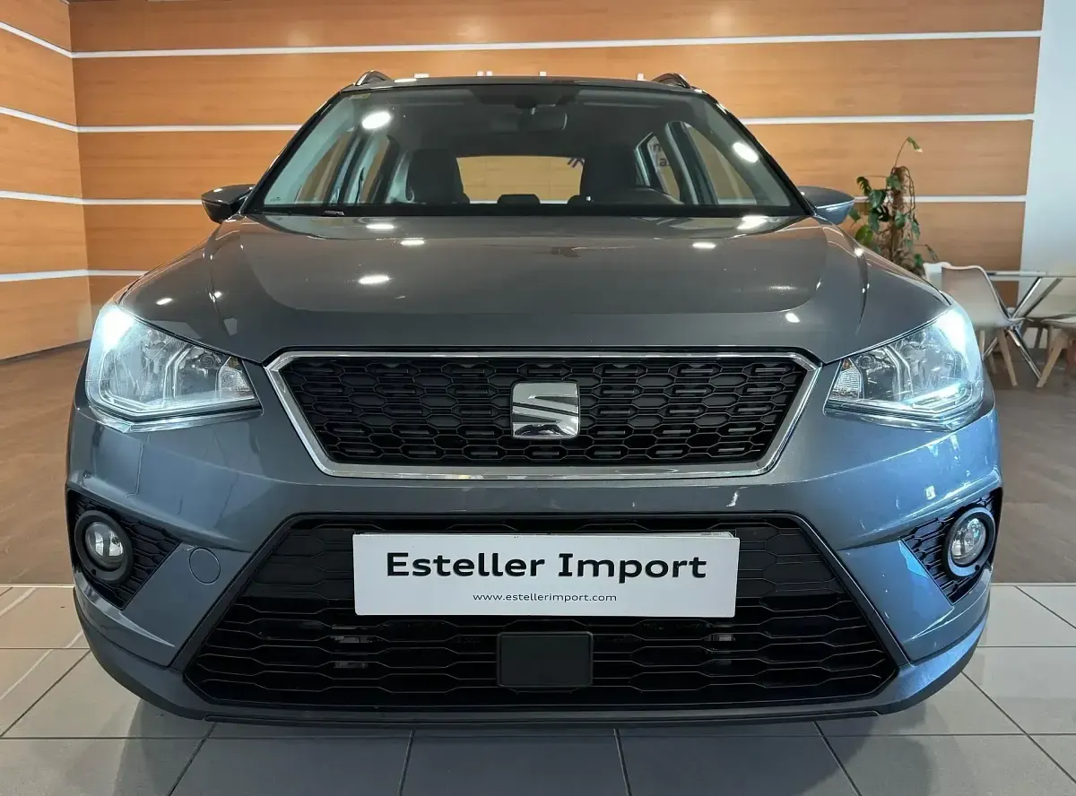 Usado Seat Arona Style 95 CV (69 kW) 2018 Gris SUV