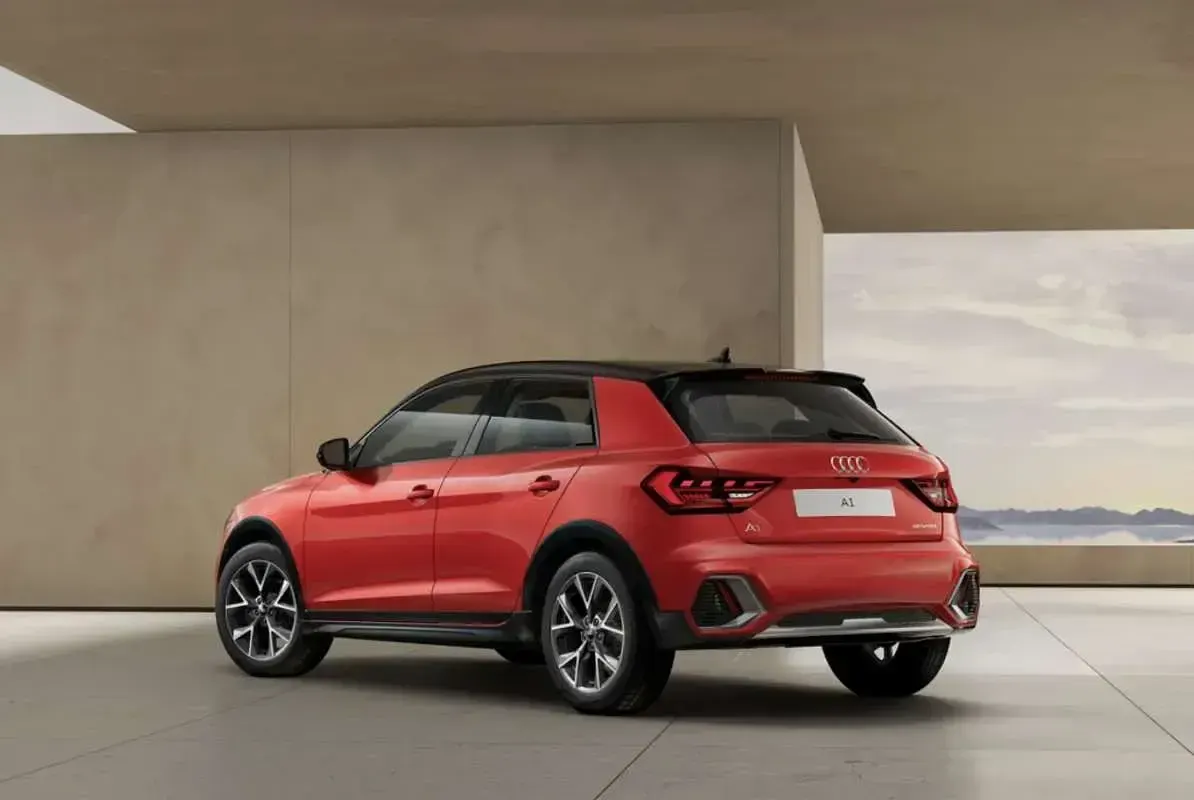 Nuevo Audi A1 116 CV (85 kW) 2026 Rojo SUV