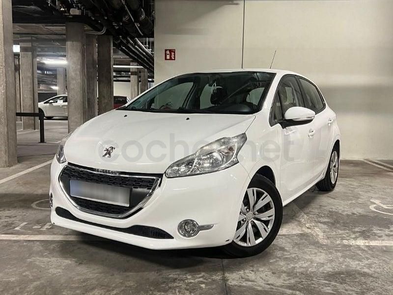 Usado Peugeot 208 Active 82 CV (60 kW) 2013 Blanco Utilitario