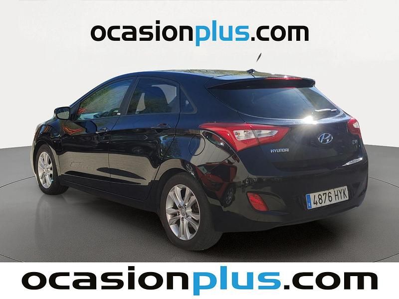 Usado Hyundai i30 GO! 101 CV (74 kW) 2014 Negro Utilitario
