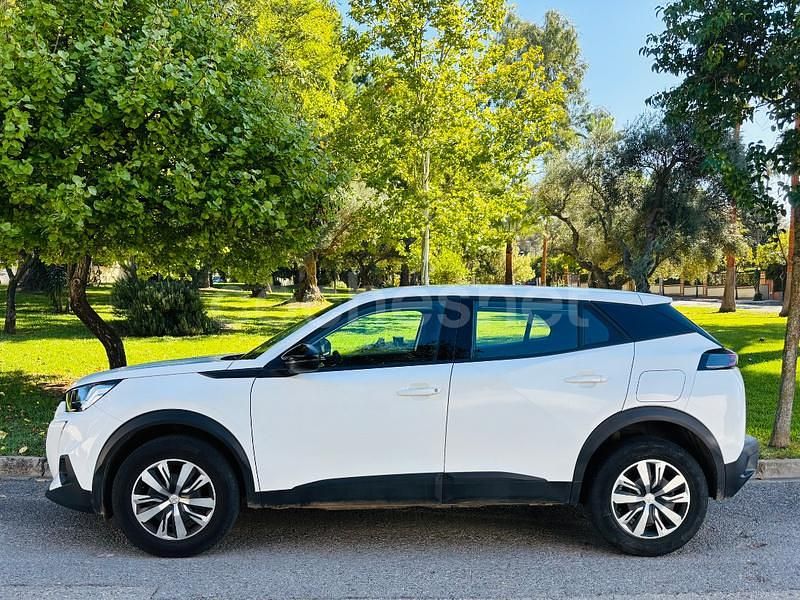 Usado Peugeot 2008 Active 110 CV (80 kW) 2022 Blanco SUV