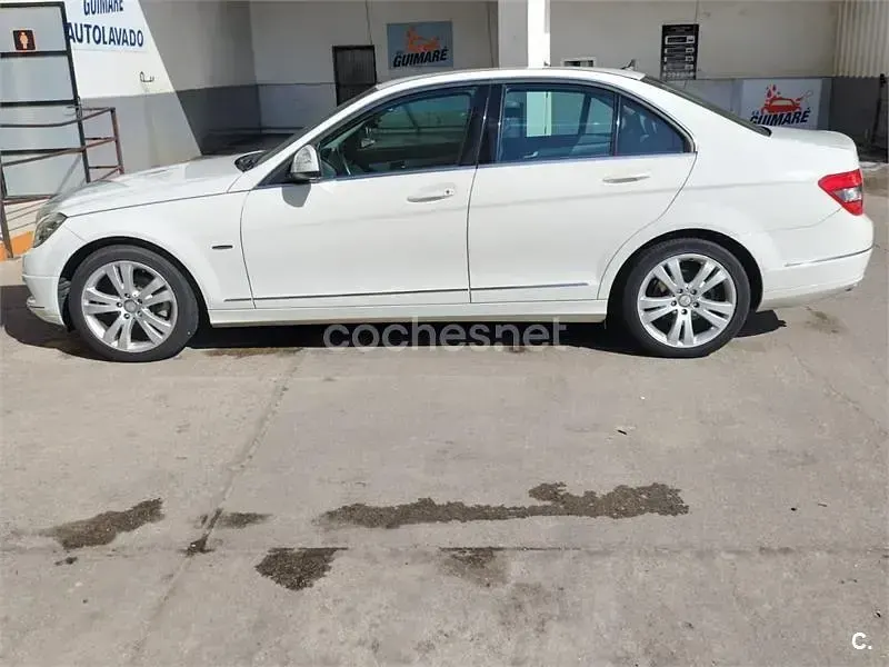 Usado Mercedes C180 Avantgarde 143 CV (105 kW) 2008 Blanco Berlina
