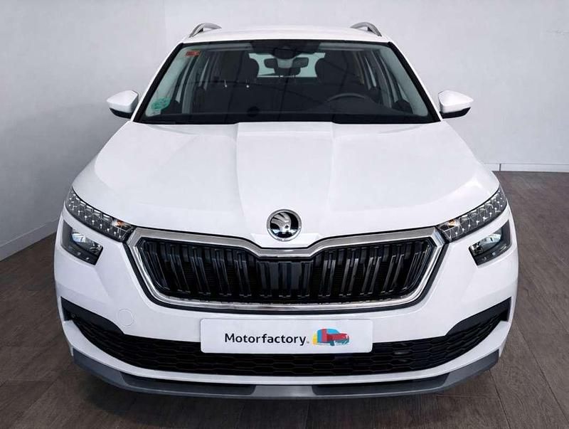 Usado Skoda Kamiq Ambition 110 CV (80 kW) 2021 Blanco SUV