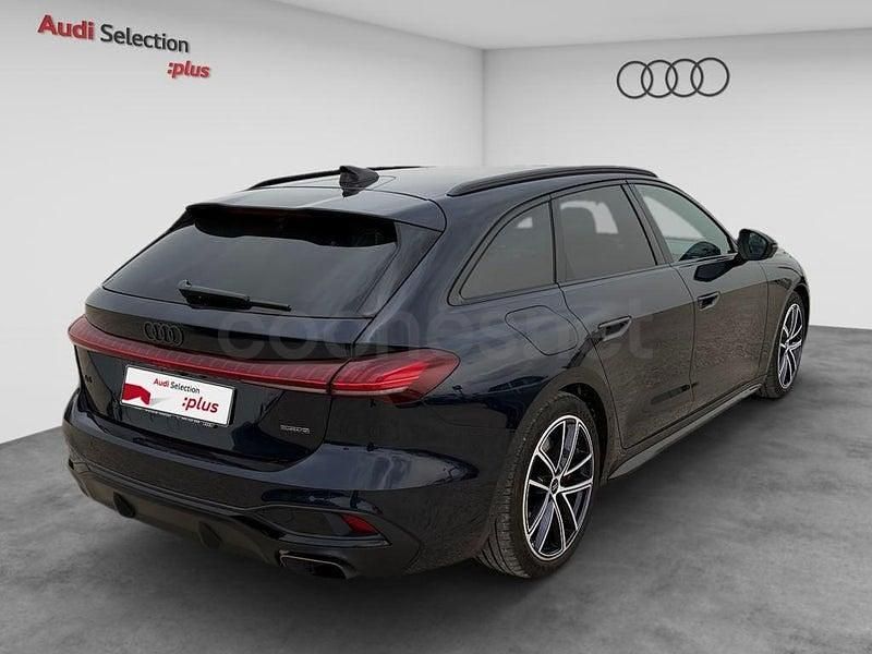 Usado Audi A5 Ambiente 299 CV (219 kW) 2025 Azul Familiar