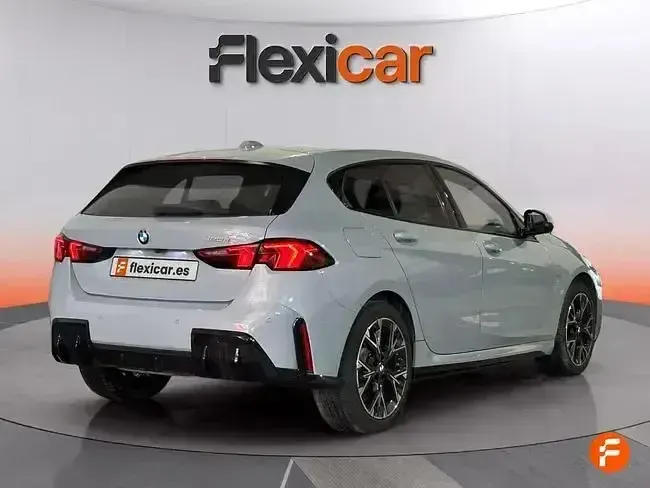Usado BMW 120 163 CV (119 kW) 2025 Gris Utilitario