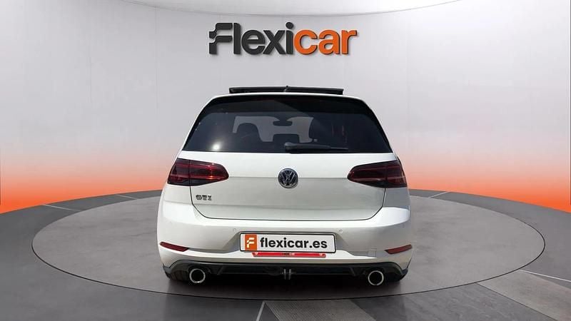 Usado VW Golf VII GTI 230 CV (169 kW) 2018 Blanco Utilitario
