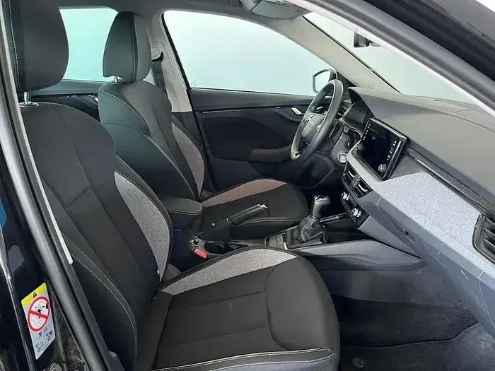 Usado Skoda Kamiq Selection 116 CV (85 kW) 2025 Negro SUV