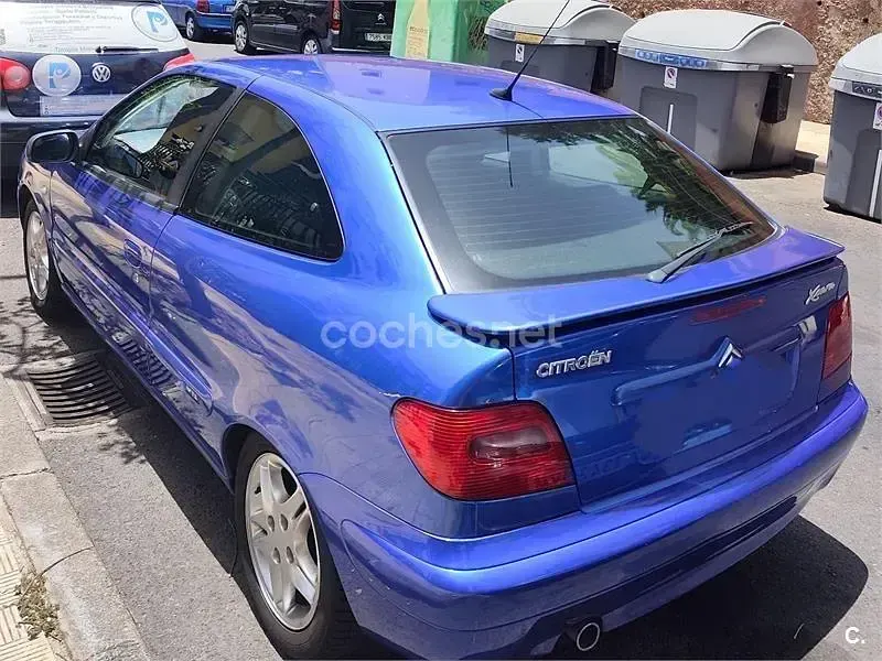 Usado Citroën Xsara 167 CV (122 kW) 2001 Azul Coupe