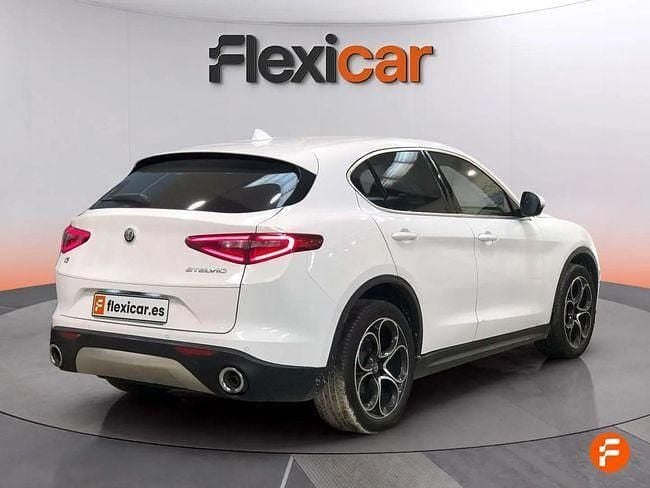 Usado Alfa Romeo Stelvio Executive 210 CV (154 kW) 2019 Blanco SUV