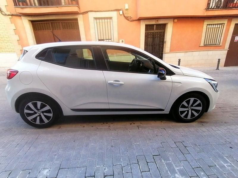 Usado Renault Clio V Evolution 100 CV (73 kW) 2023 Blanco Berlina