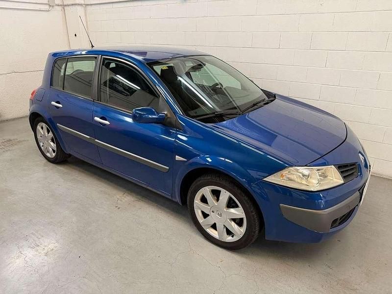 Usado Renault Mégane II Dynamique 131 CV (96 kW) 2007 Negro Utilitario