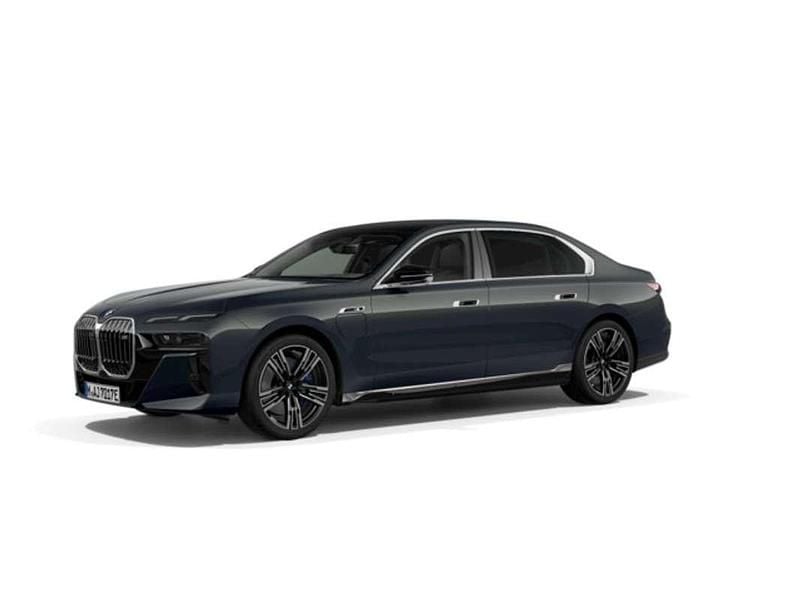 Usado BMW M760e 571 CV (419 kW) 2023 Gris Berlina