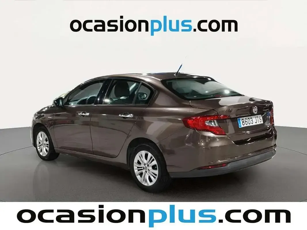 Usado Fiat Tipo Easy 95 CV (69 kW) 2016 Marrón Berlina
