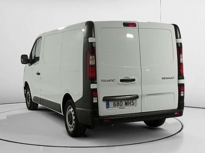 Usado Renault Trafic 132 CV (97 kW) 2023 Blanco Monovolumen
