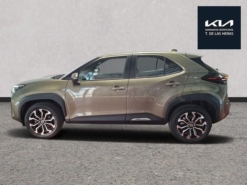 Usado Toyota Yaris Cross Active 116 CV (85 kW) 2022 Marrón SUV