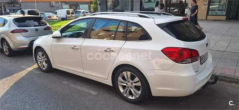 Usado Chevrolet Cruze LTZ 163 CV (119 kW) 2013 Blanco Familiar