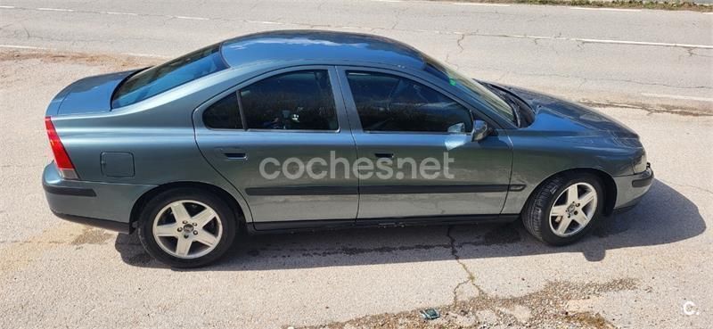 Verde Usado 2004 Volvo S60 Summum Berlina | 3500 € (Buen precio) - Imagen 1/4
