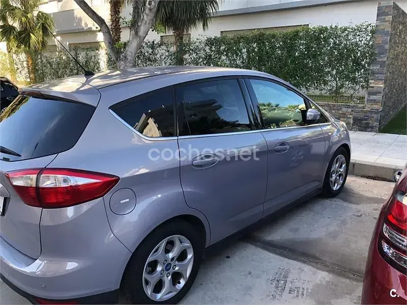 Usado Ford C-MAX Trend 105 CV (77 kW) 2011 Gris / plata Monovolumen