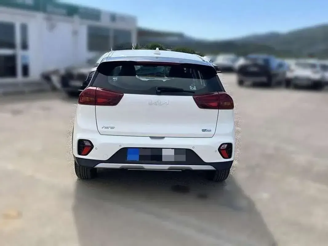 Usado Kia Niro Plus 141 CV (103 kW) 2022 Blanco SUV