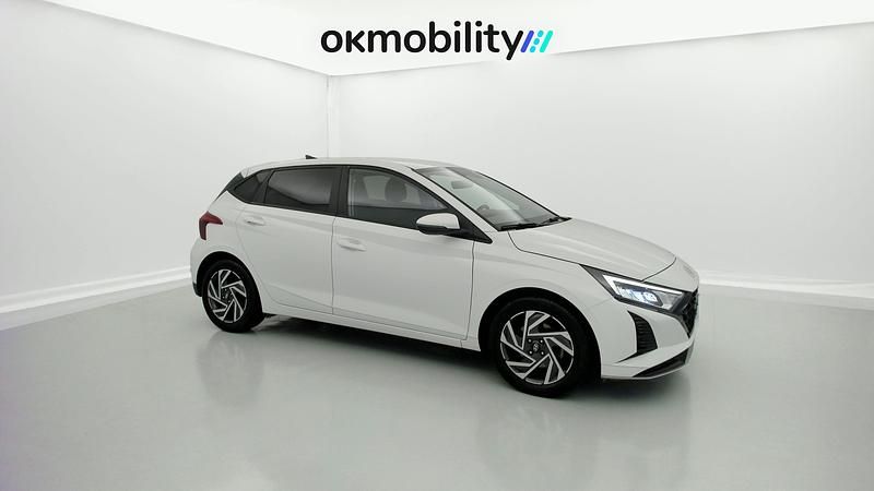 Usado Hyundai i20 100 CV (73 kW) 2024 Atlas white Utilitario