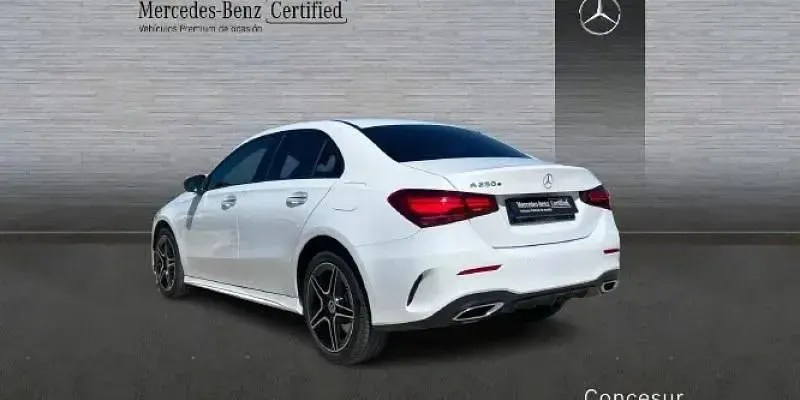 Usado Mercedes A250 218 CV (160 kW) 2024 Blanco Berlina