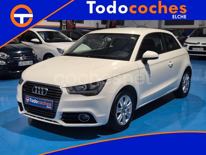 Blanco Usado 2012 Audi A1 Attraction Berlina | 8999 € (Precio justo) - Imagen 1/4