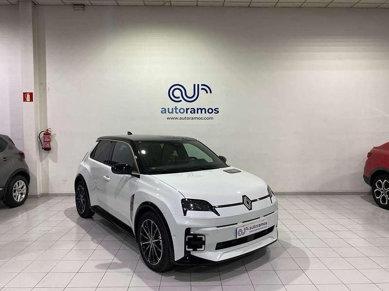 Blanco Usado 2024 Renault R5 Iconic Utilitario | 34.800 € (Caro) - Imagen 1/4