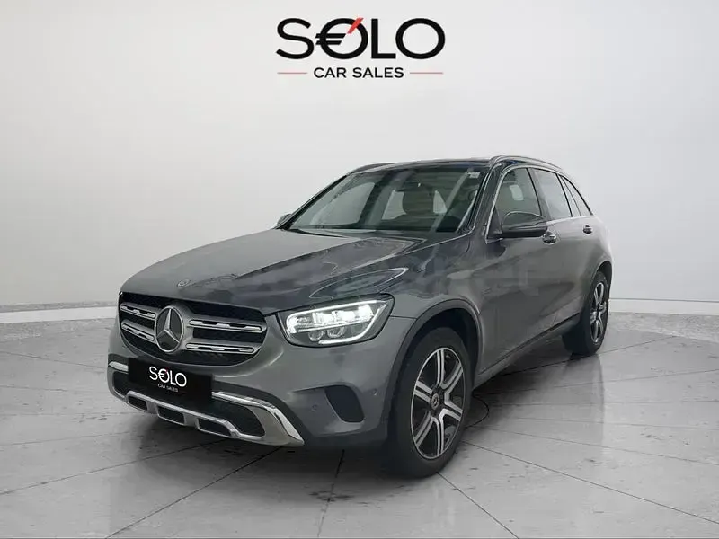 Usado Mercedes GLC300e 320 CV (235 kW) 2021 Gris / plata SUV