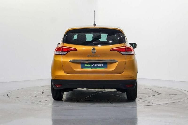 Usado Renault Scénic IV Intens 110 CV (80 kW) 2017 Naranja Monovolumen