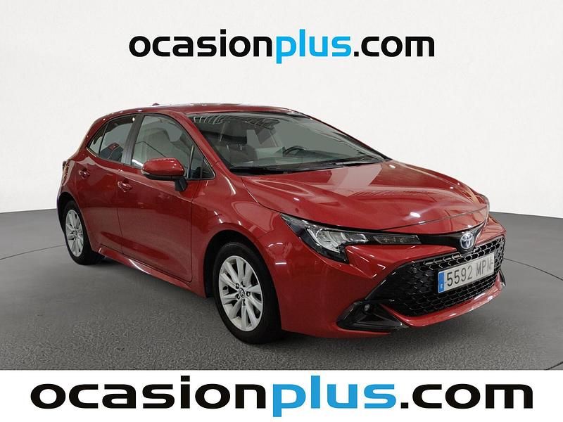 Usado Toyota Corolla Active 140 CV (102 kW) 2024 Rojo Berlina