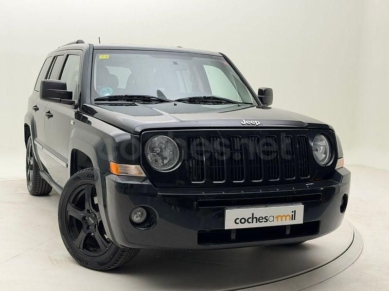 Usado Jeep Patriot Limited 170 CV (125 kW) 2010 Negro SUV