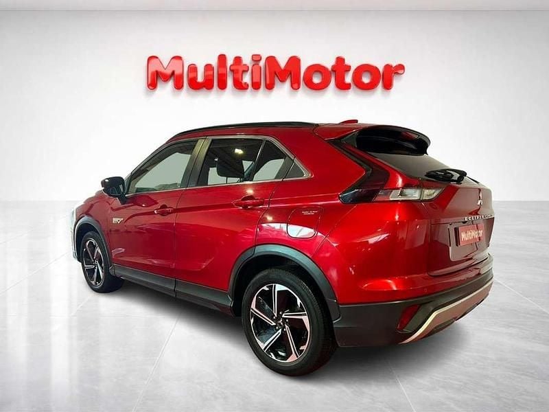 Usado Mitsubishi Eclipse Cross 188 CV (138 kW) 2022 Rojo SUV