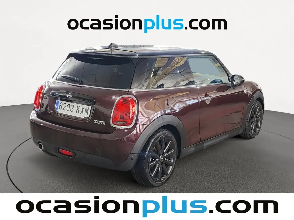 Usado Mini Cooper 136 CV (100 kW) 2019 Granate Utilitario