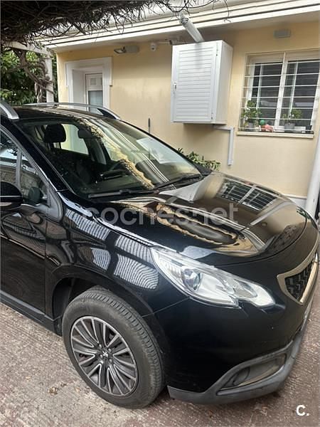 Negro Usado 2017 Peugeot 2008 Style SUV | 8500 € (Buen precio) - Imagen 1/4