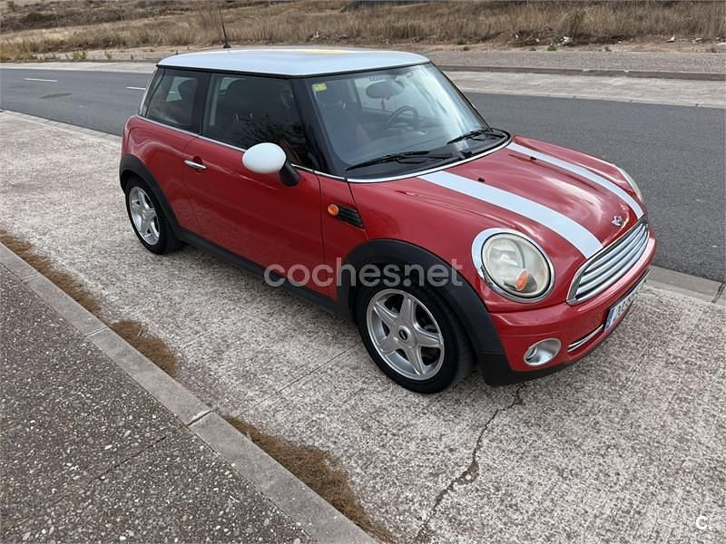 Usado Mini Cooper 120 CV (88 kW) 2006 Rojo Utilitario