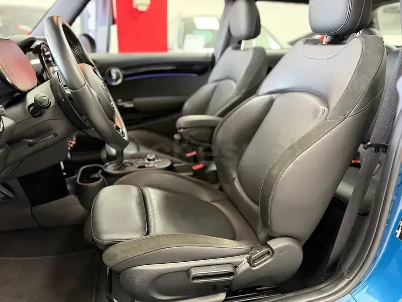 Usado Mini John Cooper Works 231 CV (169 kW) 2022 Azul Utilitario