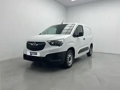 Blanco kaolin white p0pr Usado 2022 Opel Combo Monovolumen | 15.590 € (Un poco caro) - Imagen 1/1
