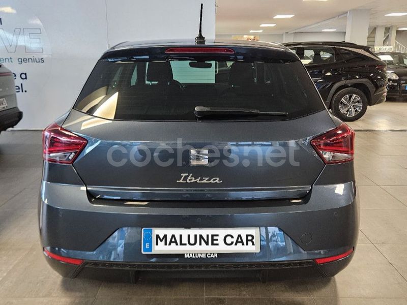 Usado Seat Ibiza 110 CV (80 kW) 2024 Gris / plata Berlina