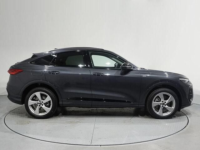 Usado Audi Q5 Advanced 204 CV (150 kW) 2025 Gris SUV
