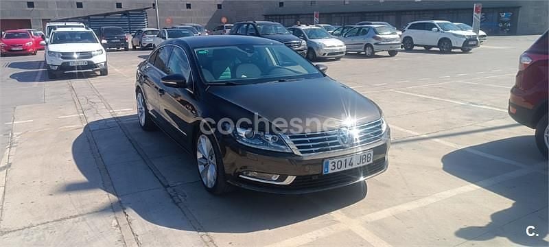 Usado VW Passat 140 CV (102 kW) 2012 Marrón Berlina